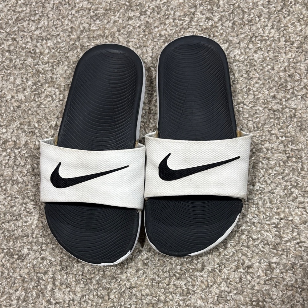 Nike White Strap Black Footbed Slide Sandals
